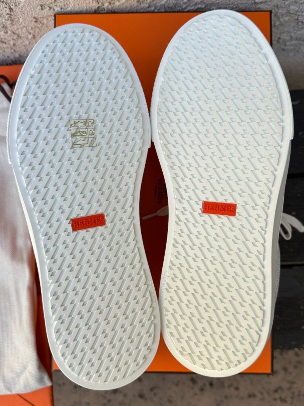 Hermès Day Perforated Leather Sneakers EU 40.5 / Men's US 7.5 - New - Picture 6 of 7